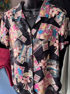Caribbean Joe Black/Multi Color Hawaiian Print Shirt - Size Medium